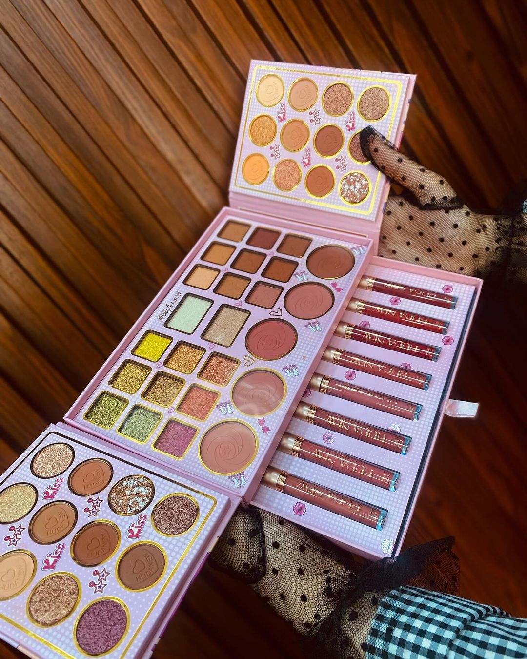Eyeshadow Lipgloss Palette, Makeup Disk Pearl Matte Glos, Dream Eye Shadow Bright Color Makeup Blush Palette Eyeshadow Lipgloss Palette, Makeup Disk Pearl Matte Glos, Dream Eye Shadow Bright Color Makeup Blush Palette